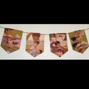 Seventeen wall decor + mini photo album